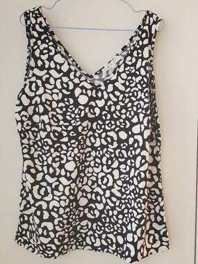 Cleo Black White Patterned V-Neck Sleeveless Tank Top Dressy Casual Size M
